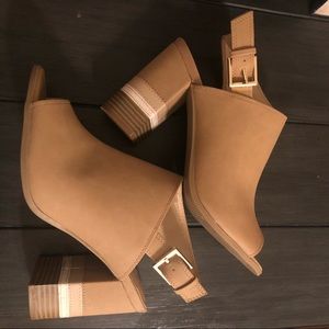 Apt 9 cognac open toe sandals 👡